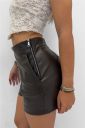 shorts effetto pelle chic